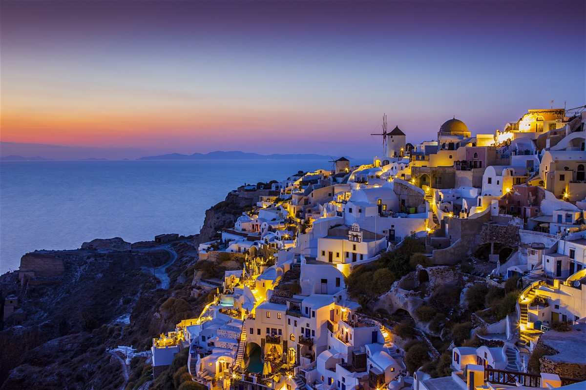 A Short Guide to Santorini