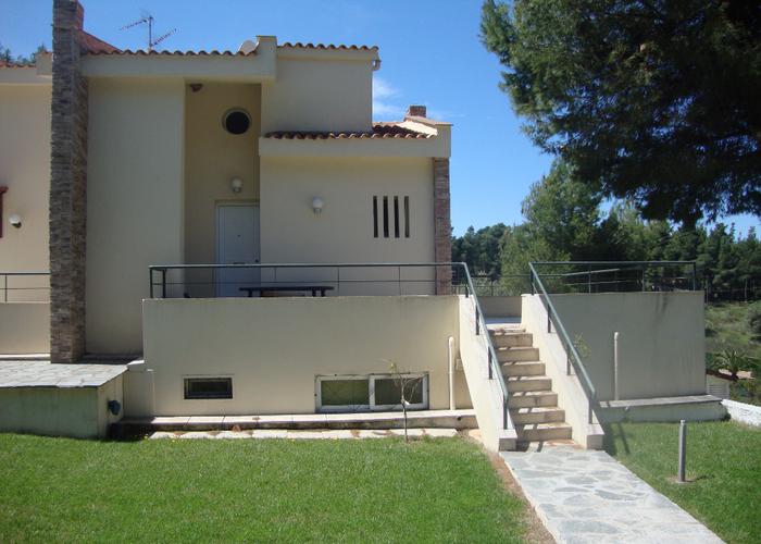 Townhouse Atrium in Sani