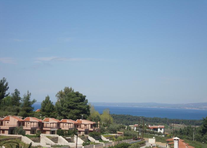 Townhouse Atrium in Sani