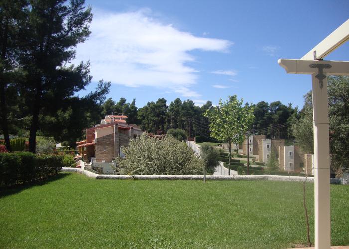 Townhouse Atrium in Sani