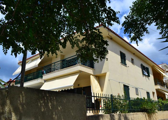 Apartment Natella in Nea Skioni