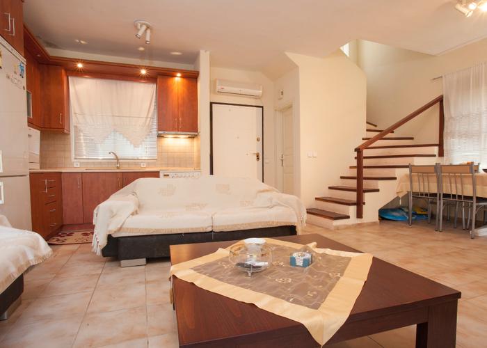 Townhouse Bracey in Chanioti Chalkidiki