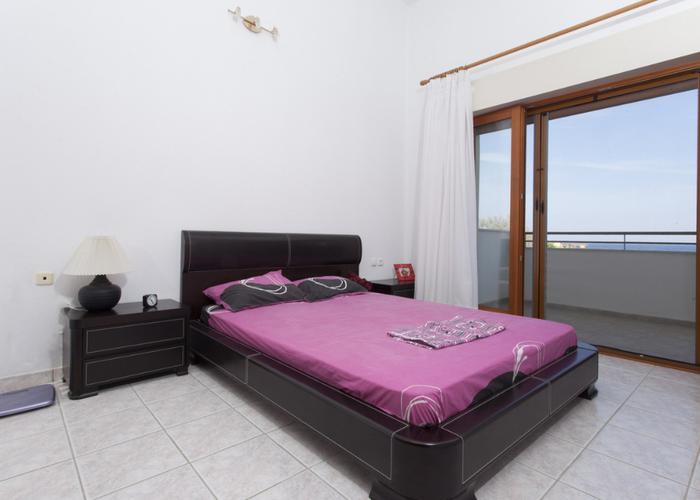 Townhouse Paola in Skala Fourkas