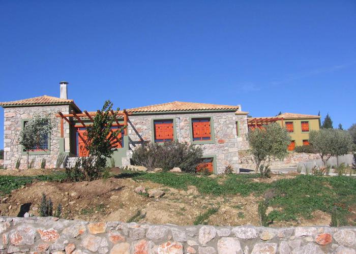 Townhouses Arachova in Galaksidi