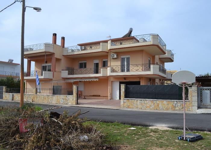 House in Nea Selefkia