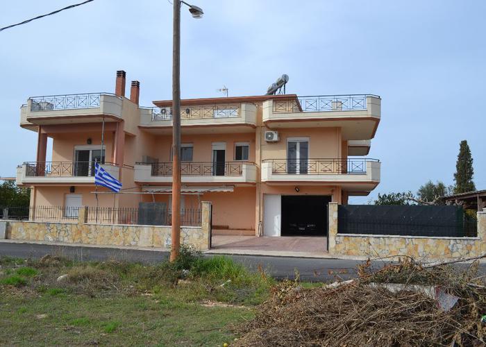 House in Nea Selefkia