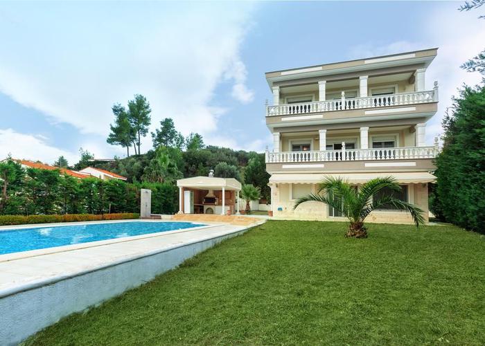 Villa in Pevkochori Chalkidiki