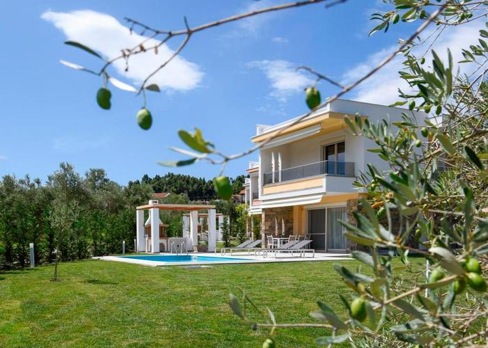 Villa in Pevkochori Chalkidiki