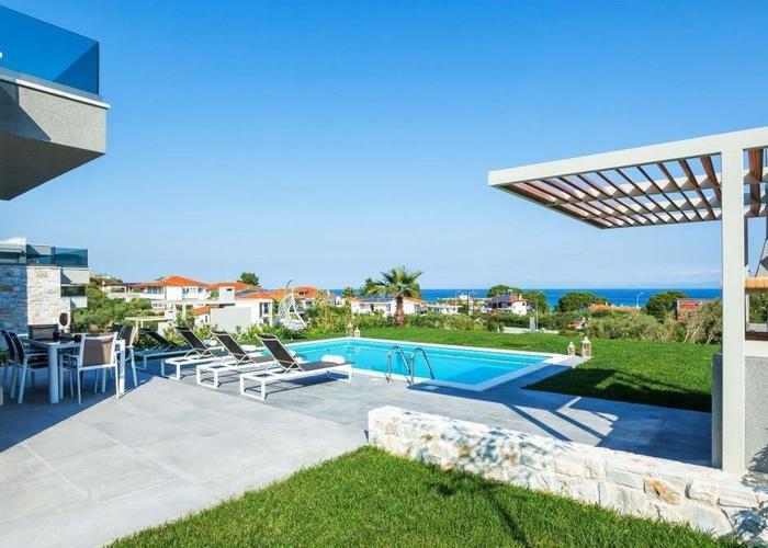 Villa in Pefkochori Chalkidiki