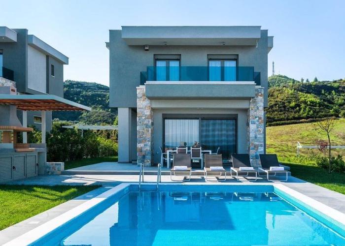 Villa in Pefkochori Chalkidiki