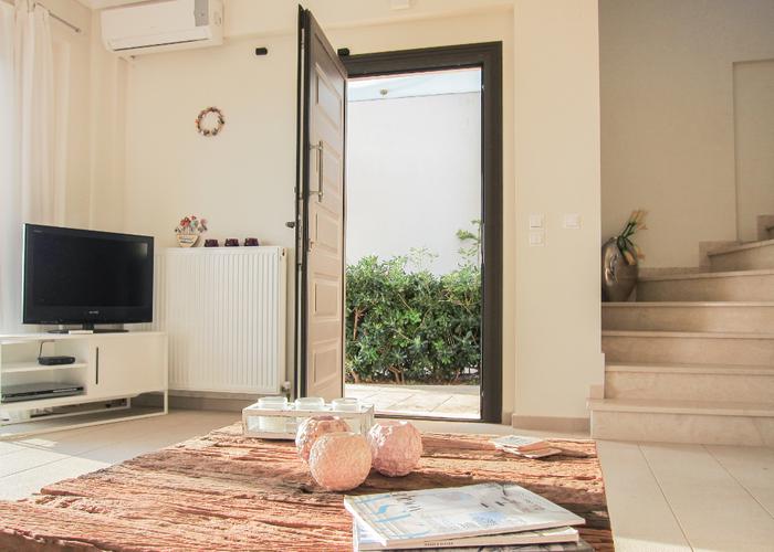 Townhouse Kresi in Nea Plagia