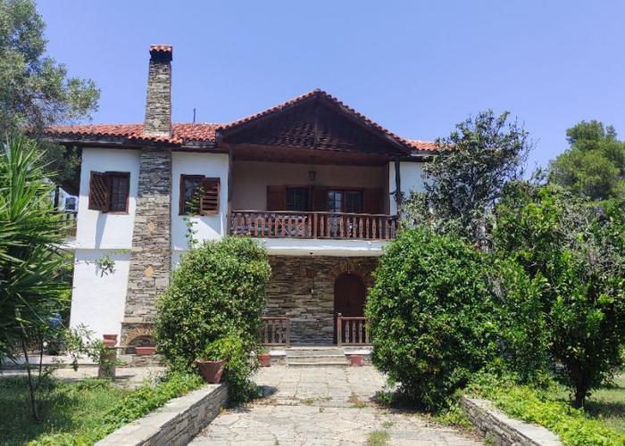 Villa in Sani