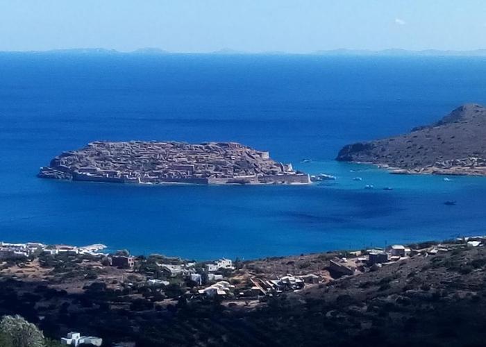 Land plot in Agios Nikolaos