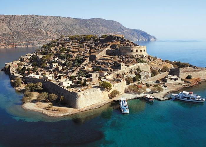 Land plot in Agios Nikolaos