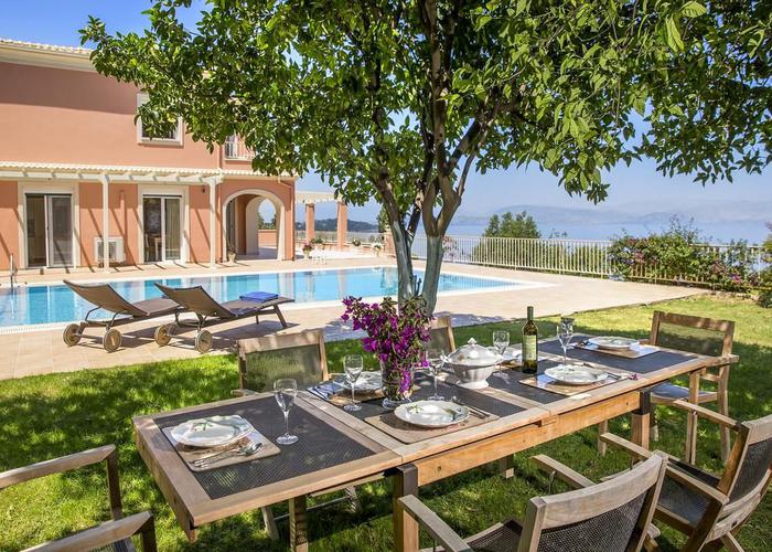 Villa in Gastouri Corfu