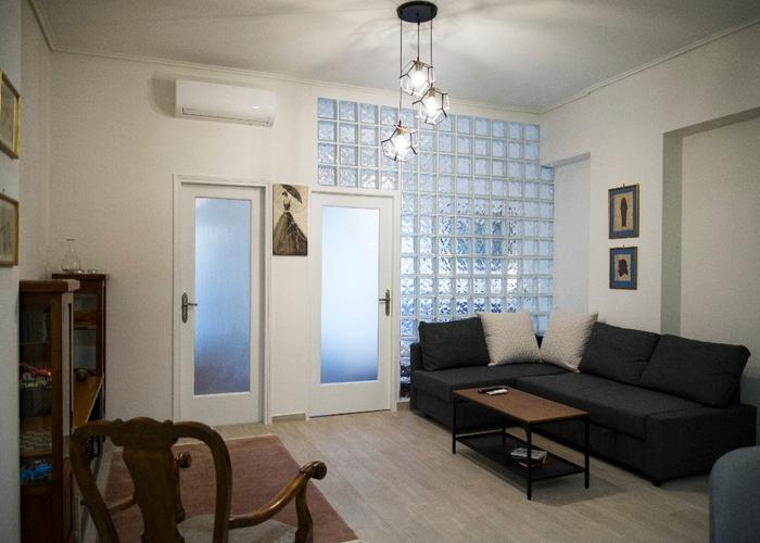 Apartment in Pireas