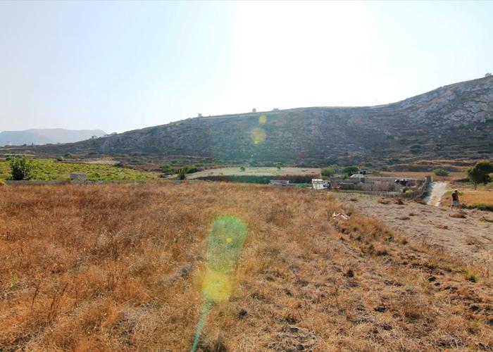Land plot in Emporio Santorini