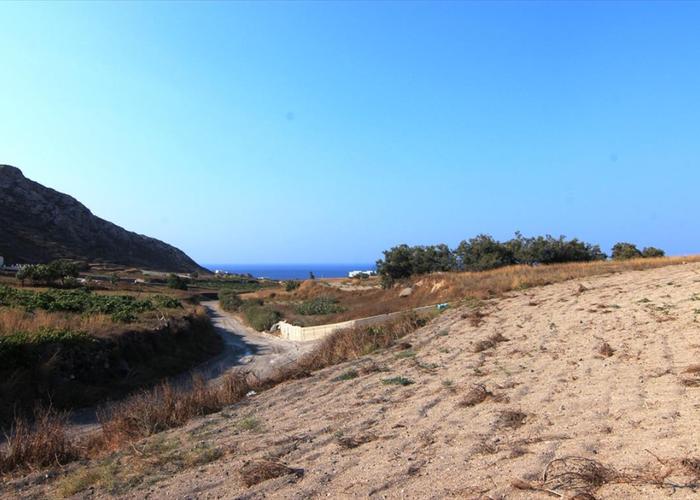 Land plot in Emporio Santorini