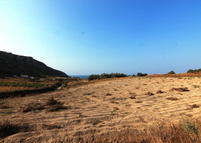 Land plot in Emporio Santorini