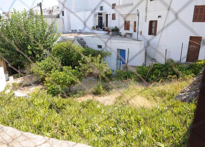 Land plot in Skyros