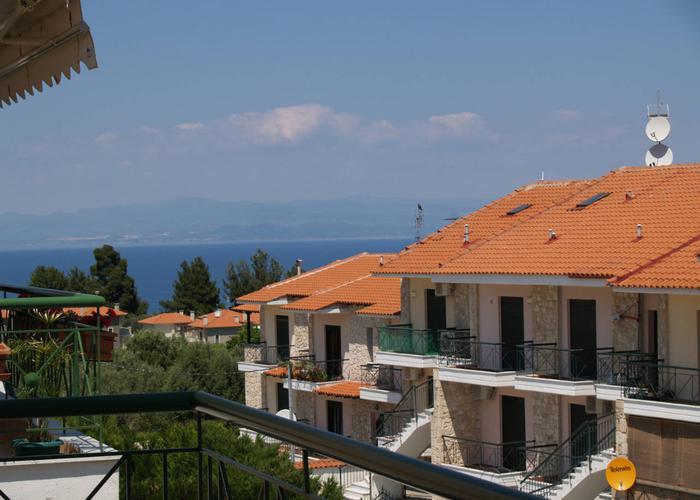 Townhouses Pelargos in Kriopigi