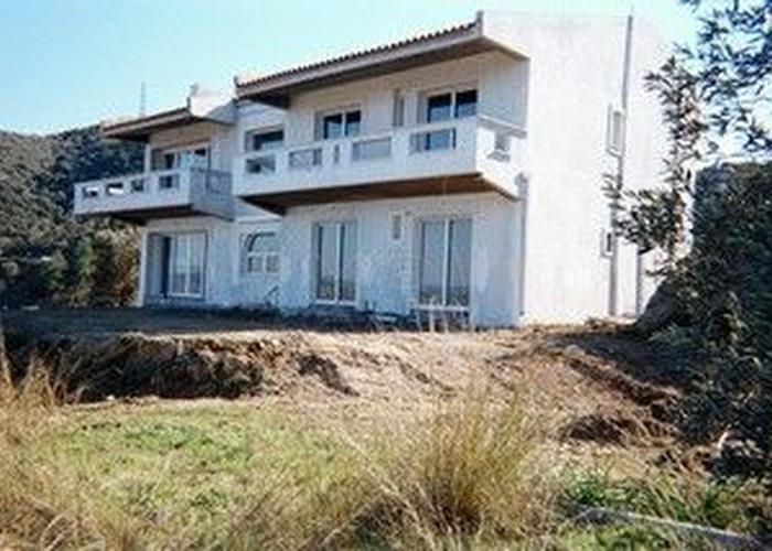 House in Neos Pyrgos