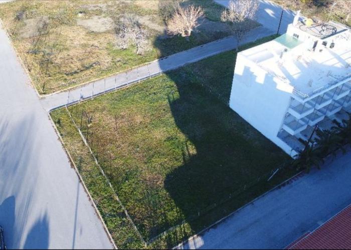 Γεωτεμάχιο στους Νέους Πόρους