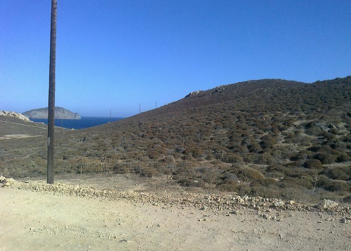 Land plot in Serifos