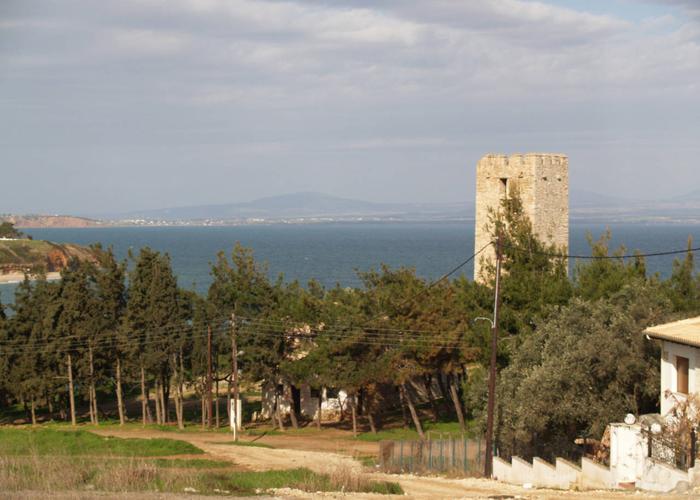 Μεζονέτες Πύργος στην Νέα Φώκεα Χαλκιδικής