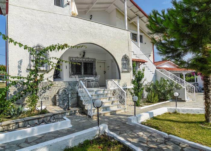 Villa in Nea Irakleia Chalkidiki