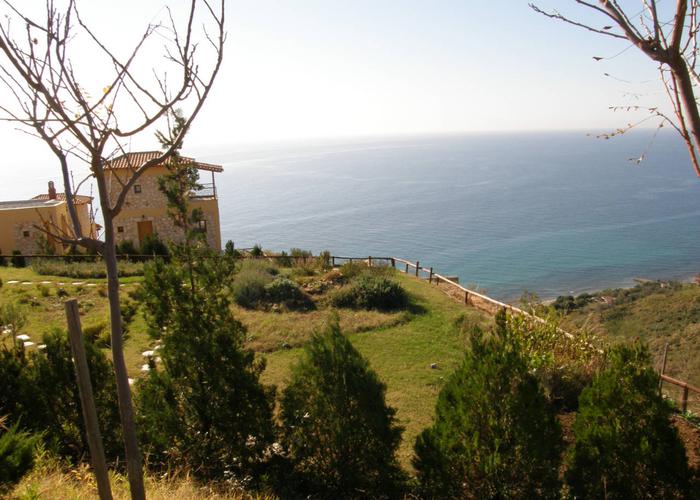 Townhouses Swallow in Loutra Chalkidiki