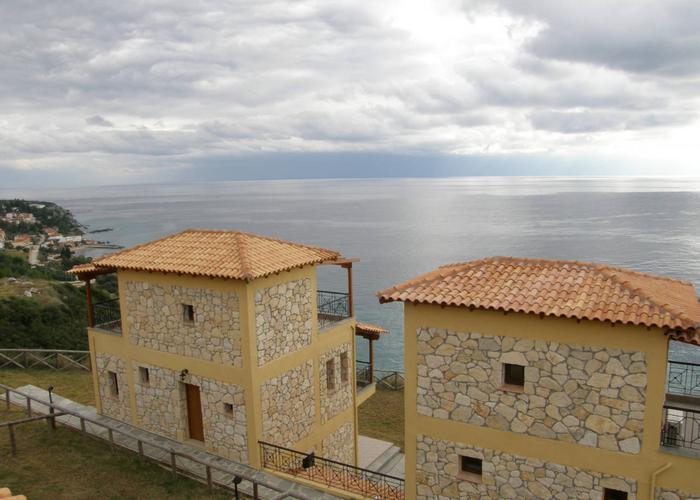 Townhouses Swallow in Loutra Chalkidiki