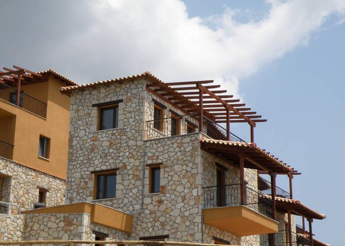 Townhouses Swallow in Loutra Chalkidiki