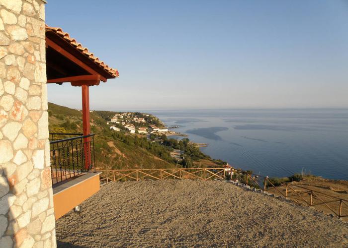 Townhouses Swallow in Loutra Chalkidiki