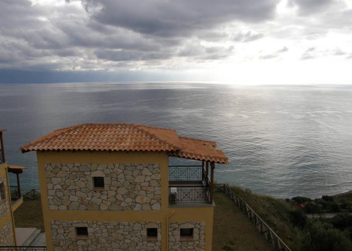 Townhouses Swallow in Loutra Chalkidiki