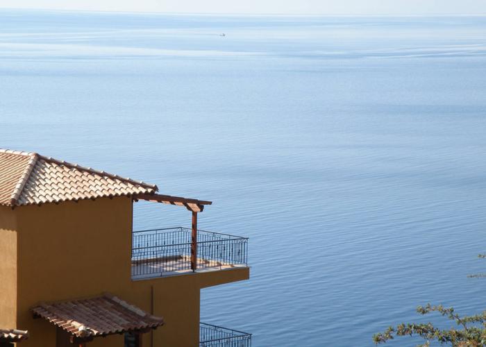 Townhouses Swallow in Loutra Chalkidiki