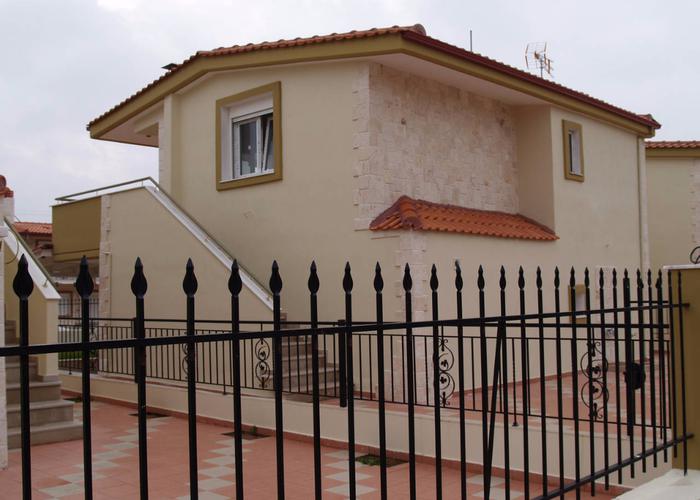 Townhouses Petrali in Nea Plagia