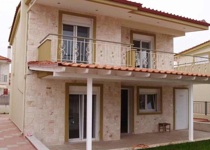 Townhouses Petrali in Nea Plagia