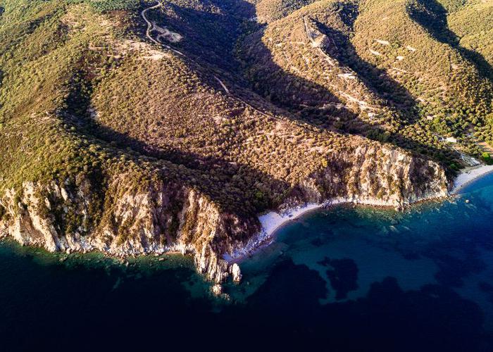 Γεωτεμάχιο στην Χαλκιδική