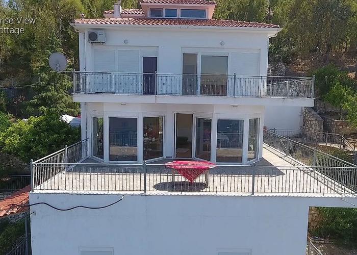 Townhouse in Plataria