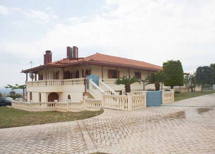 Villa in Agioi Theodoroi Korinthia