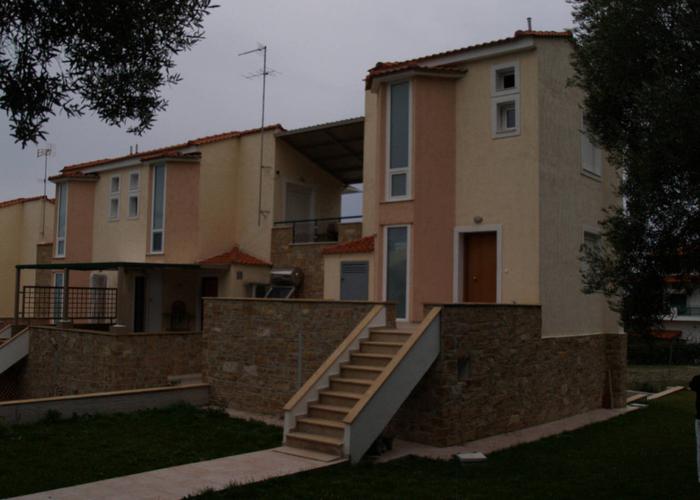 Townhouse Vertical in Skala Fourkas