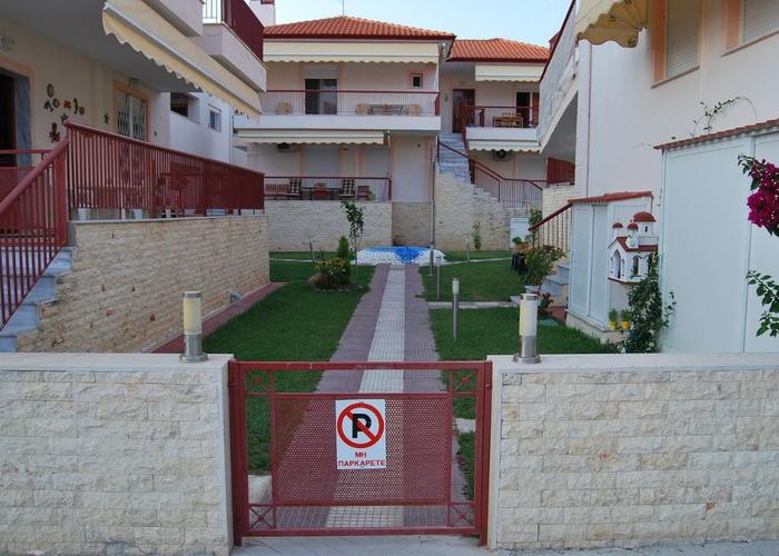 Townhouse in Skala Fourkas