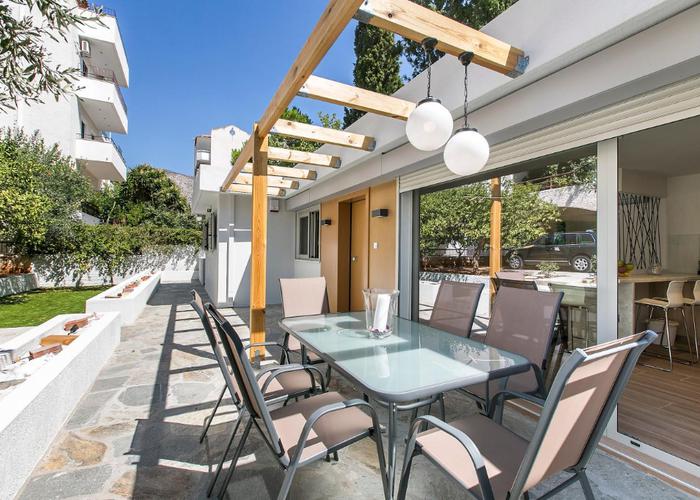 Villa Mikinon in Glyfada Athens