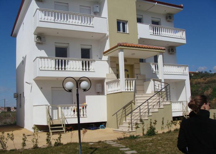 Apartments Neochori in Paralia Dyonisiou